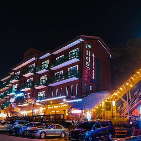 White Cabin Pyeongchang Ngoại thất bức ảnh